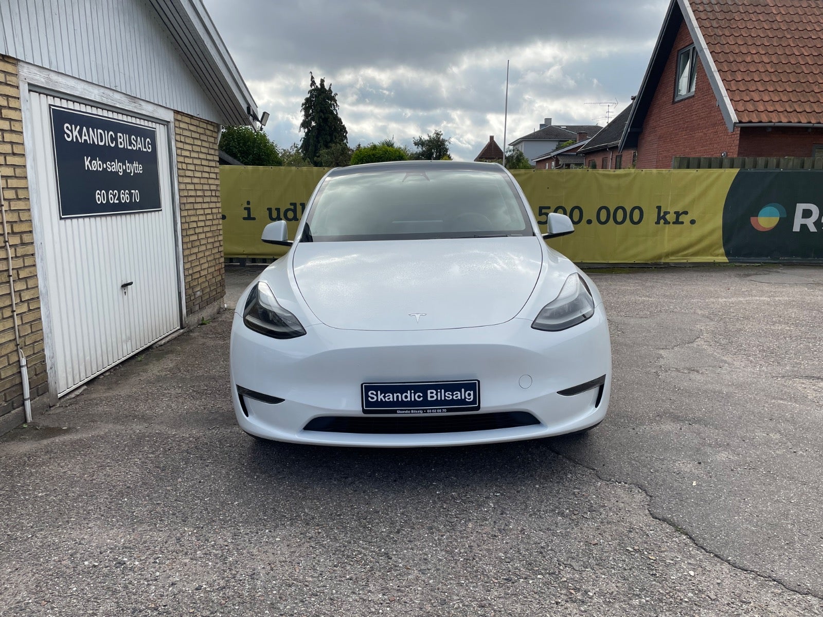 Tesla Model Y Long Range AWD