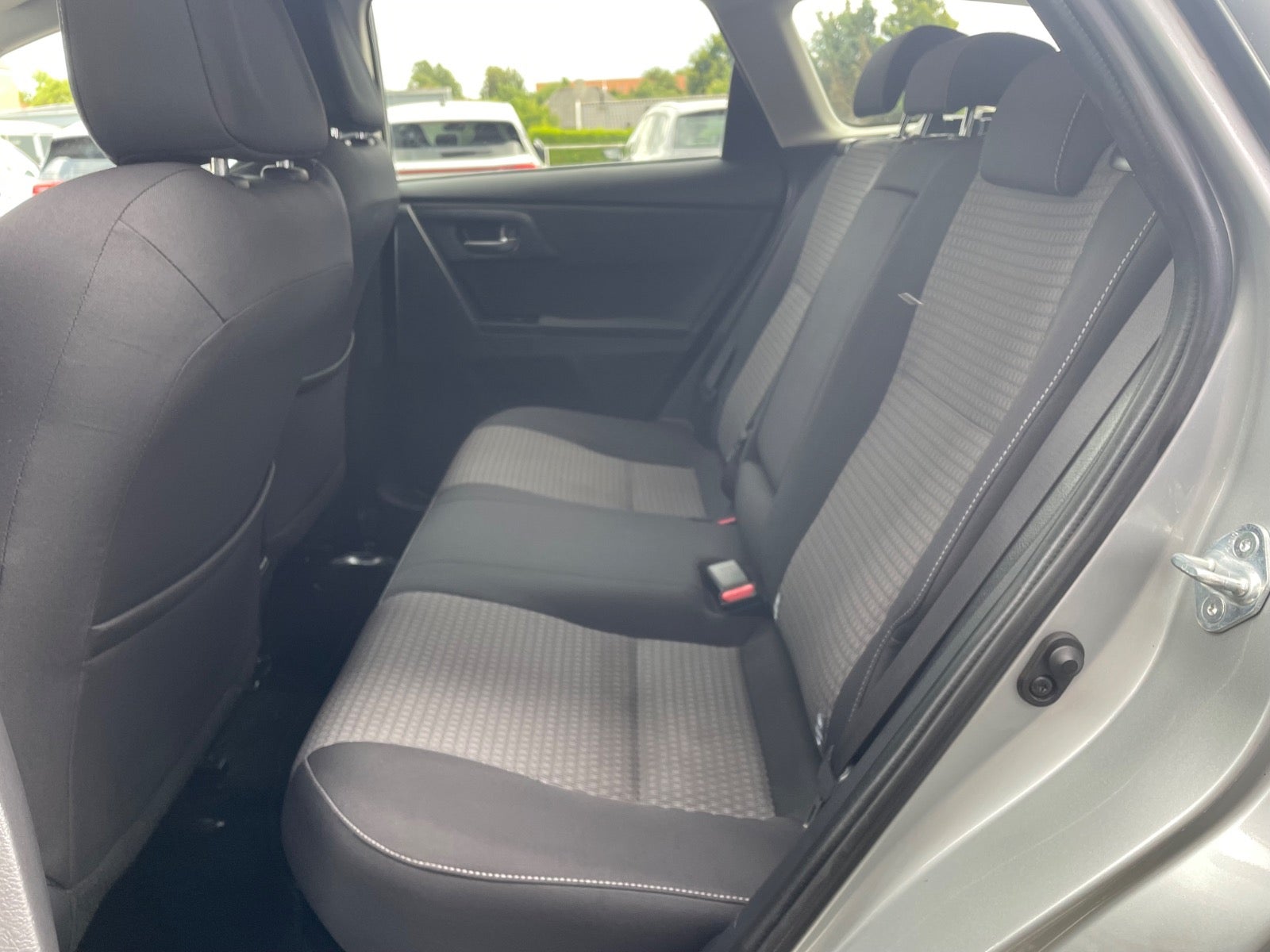 Billede af Toyota Auris 1,8 Hybrid H2 Style Touring Sports CVT