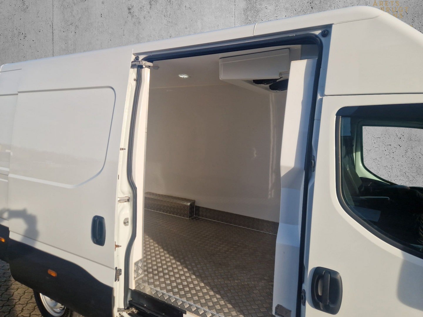 Billede af Iveco Daily 2,3 35S16 12m³ Kølevogn AG8