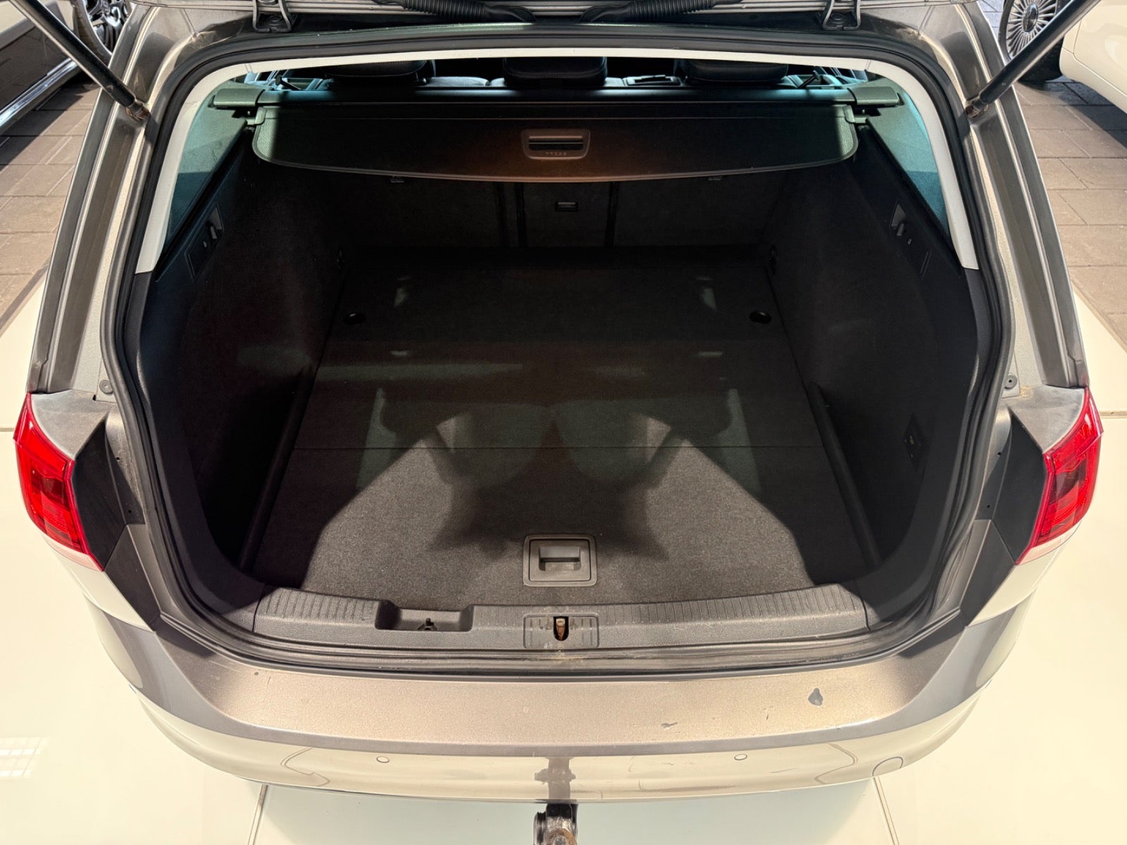 Billede af VW Golf VII 2,0 TDi 150 Highline Variant DSG BMT
