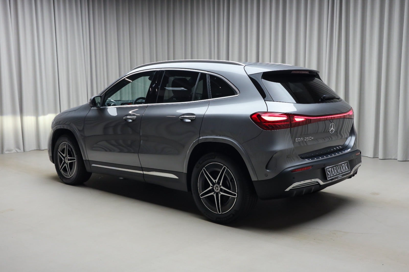 Mercedes-Benz EQA 250+ (3/8)