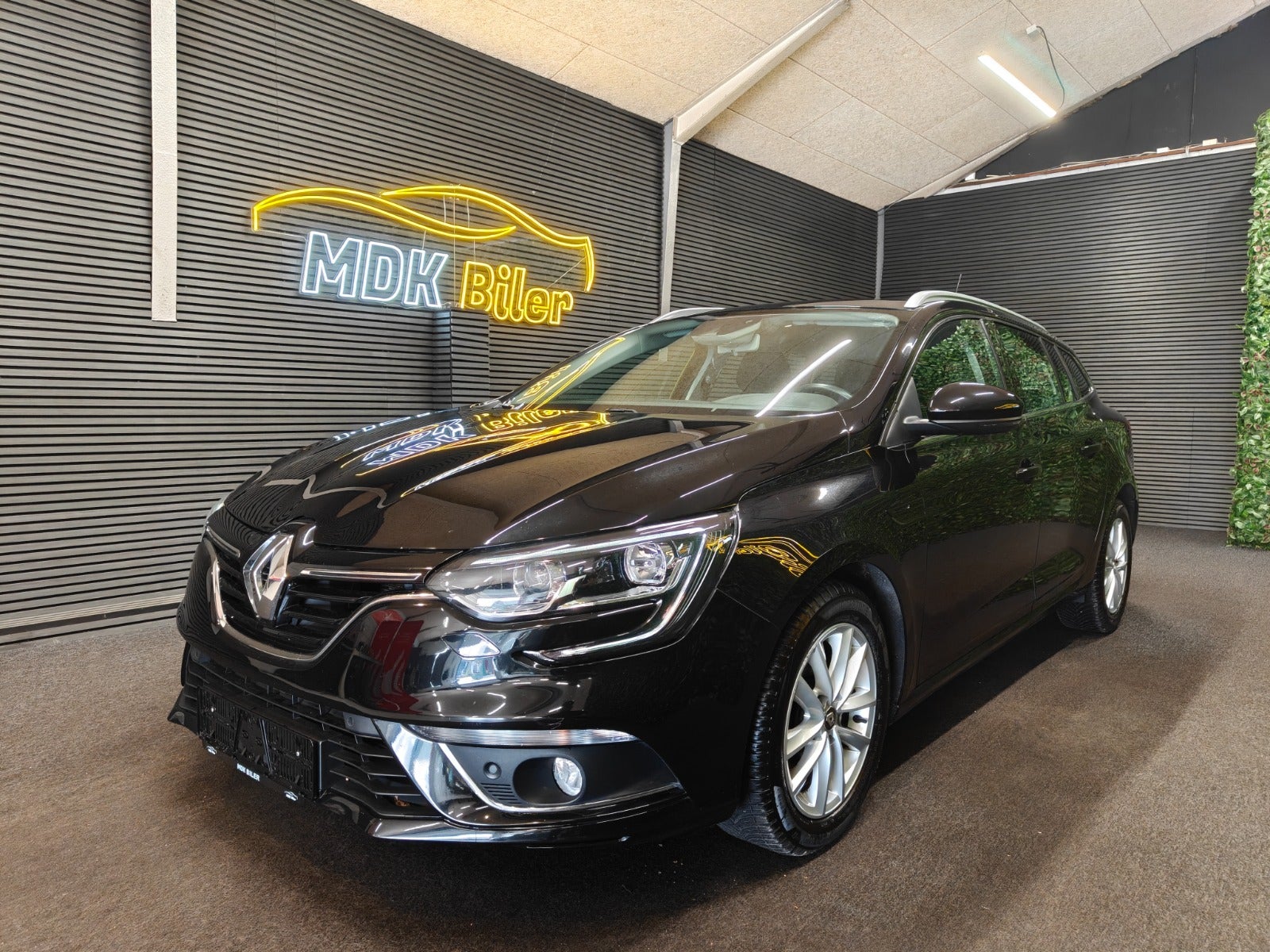 Billede af Renault Megane IV 1,2 TCe 130 Zen Sport Tourer EDC