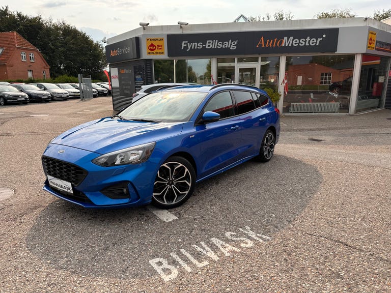 Ford Focus EcoBoost ST-Line Business