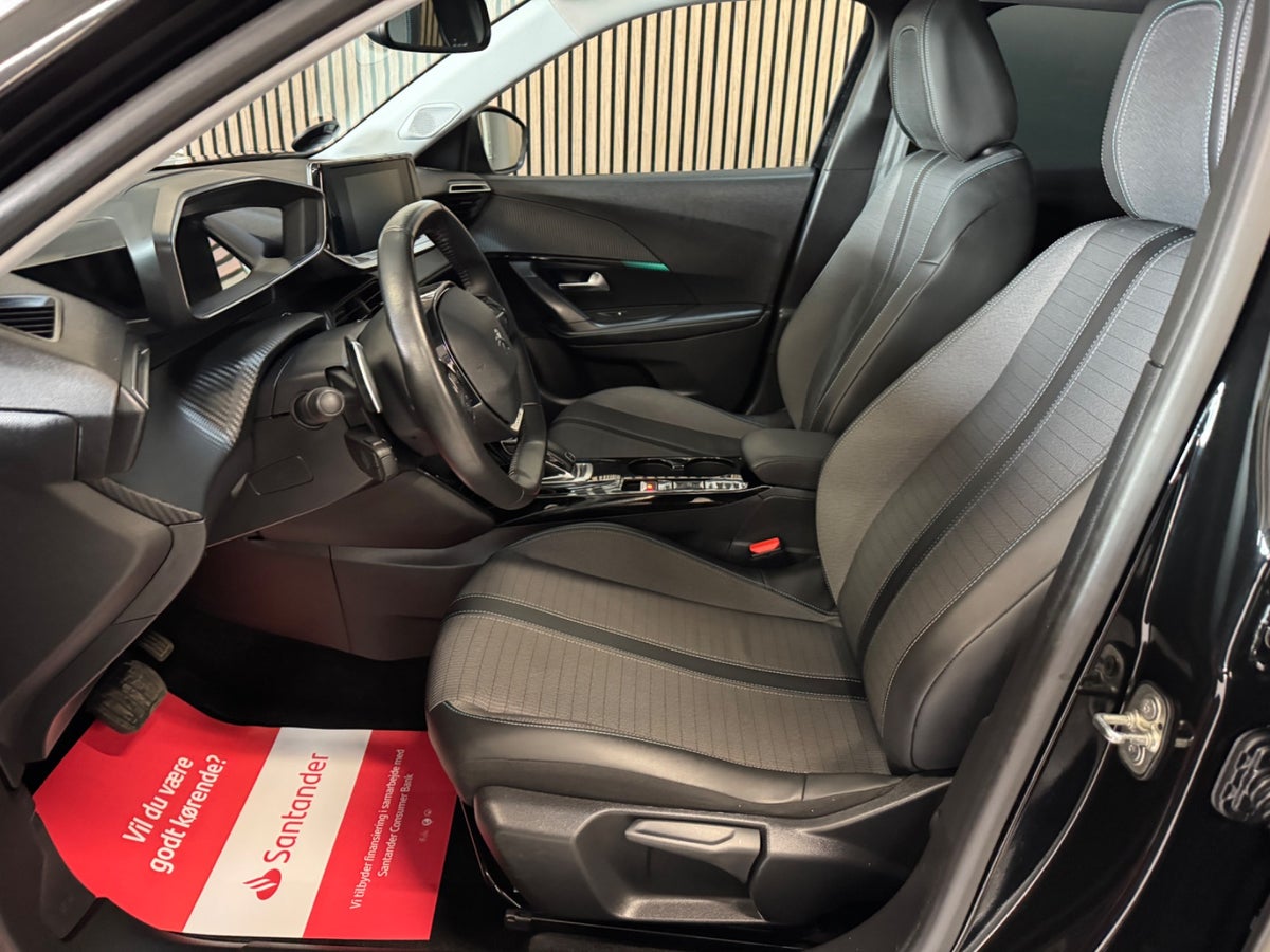 Peugeot 2008 PureTech 130 Selection Tech EAT8