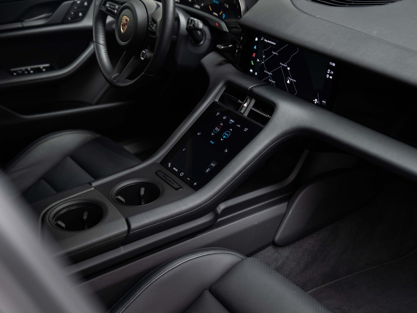 Gallery image 17 of 18