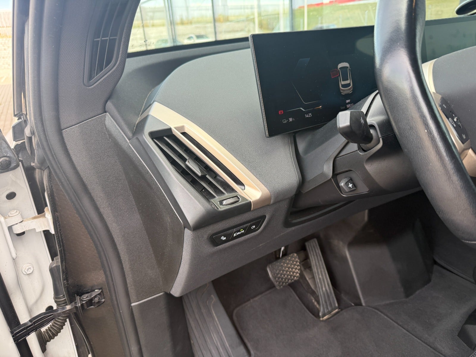 BMW iX xDrive50 Supercharged Sport 5d - 10