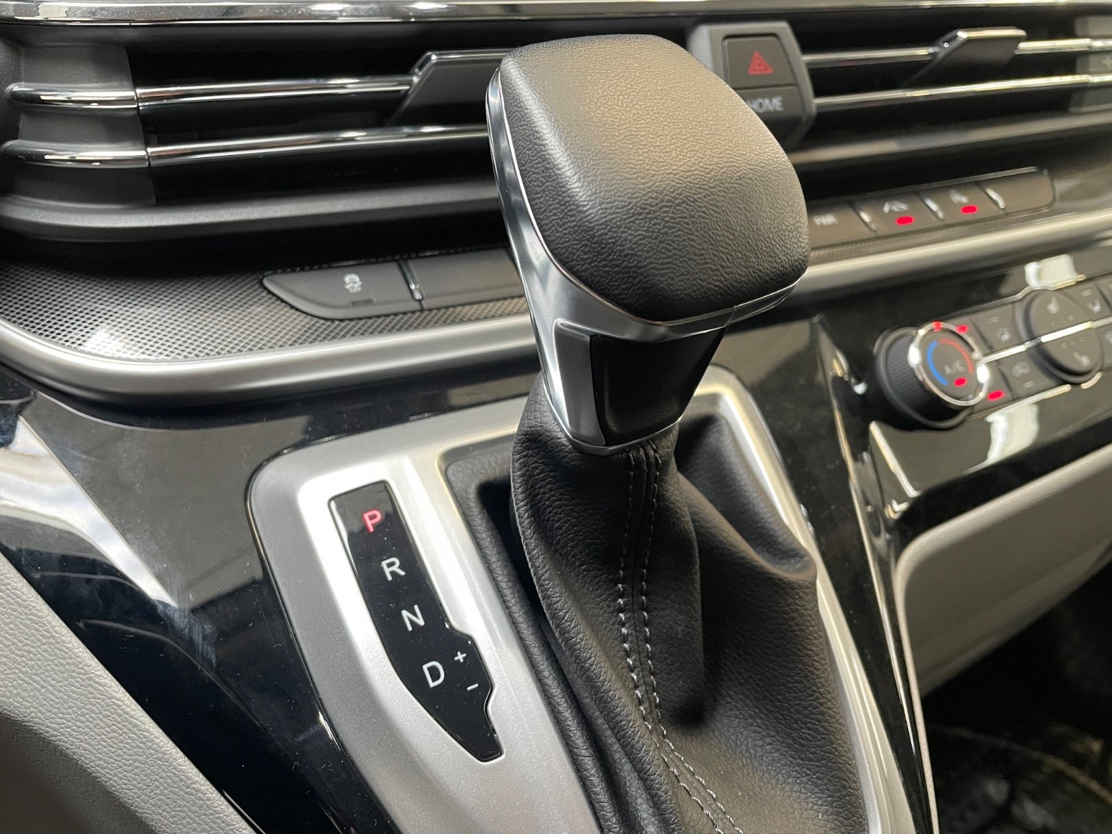 Billede af Maxus e-Deliver 9 88 L3H3 Kassevogn