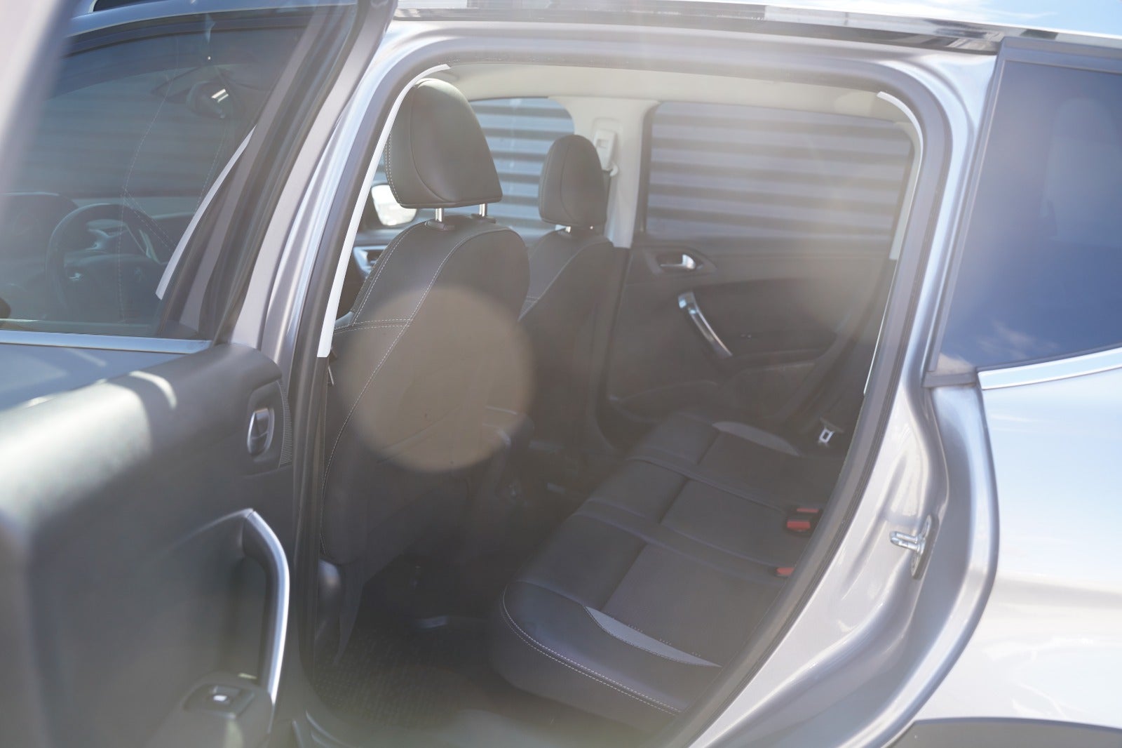 Billede af Peugeot 2008 1,6 BlueHDi 100 Selection Sky