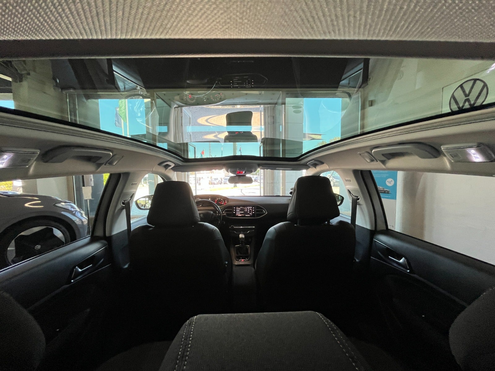 Billede af Peugeot 308 1,6 BlueHDi 120 Allure Sky SW
