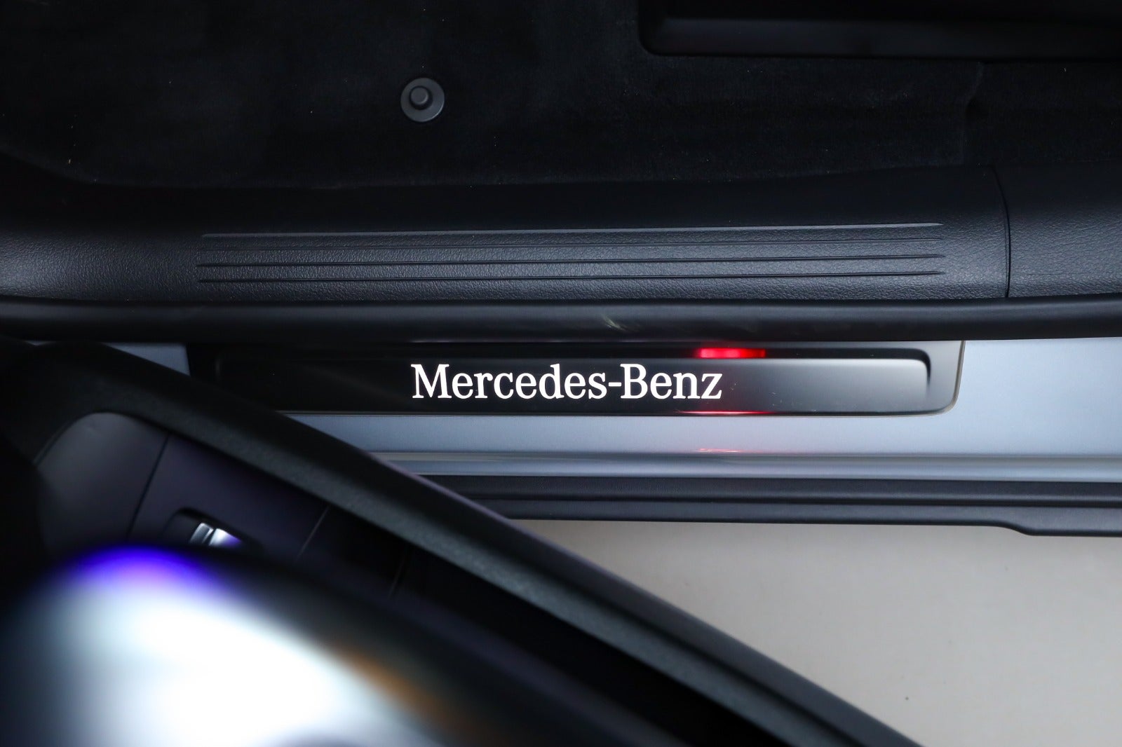 Mercedes-Benz EQE 350 SUV