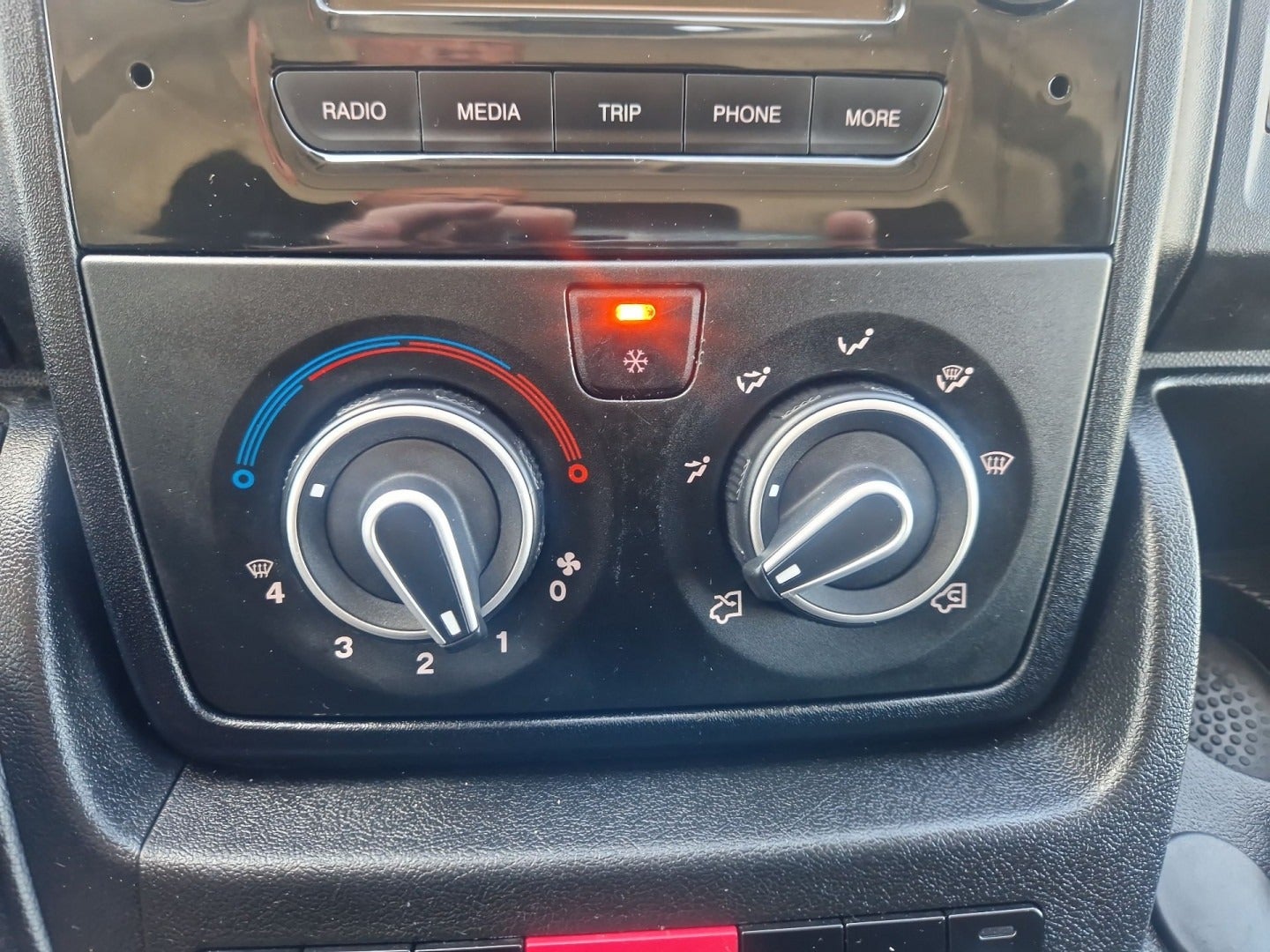 Billede af Citroën Jumper 33 2,2 BlueHDi 140 L3H2