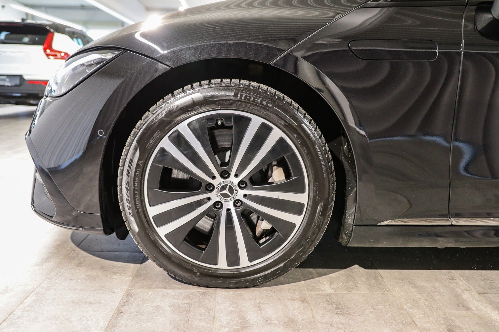 Billede af Mercedes EQE350+  AMG Line