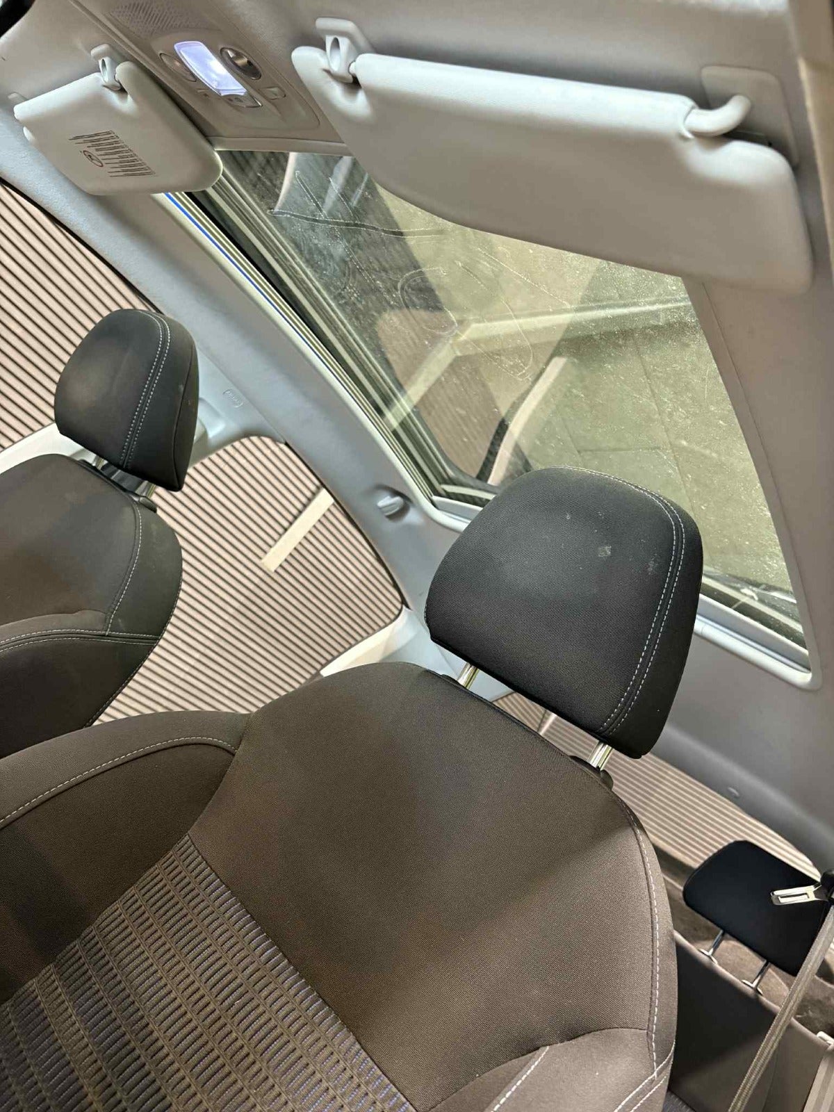 Billede af Peugeot 208 1,2 VTi Allure Sky