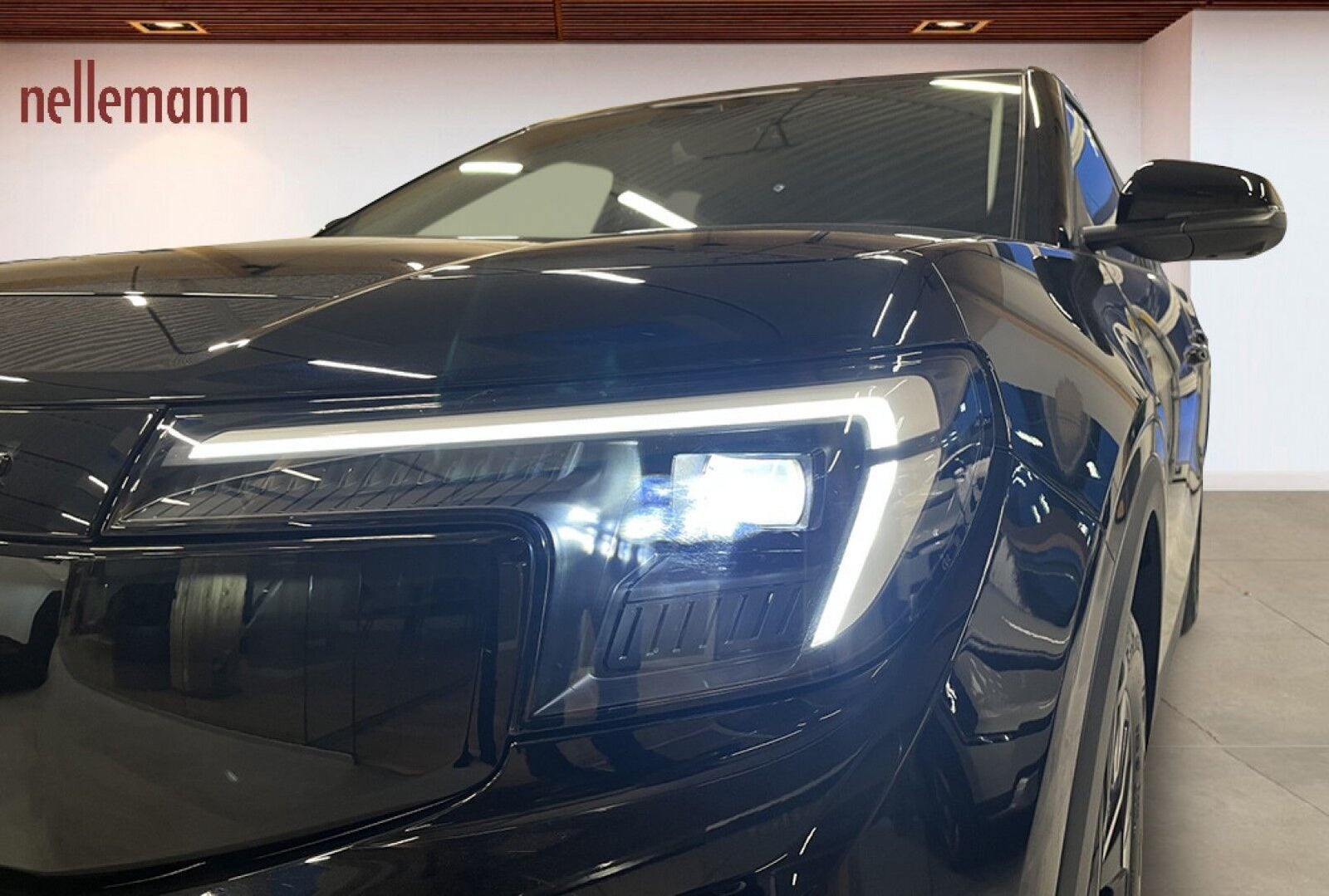 Ford Explorer Select Extended Range