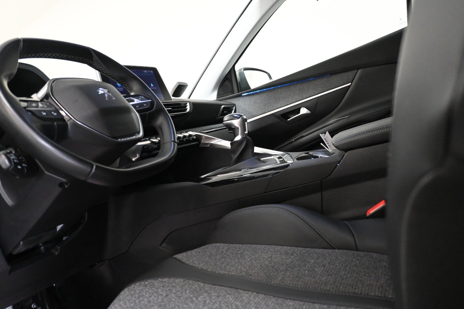 Peugeot 3008 BlueHDi 130 Infinity LTD
