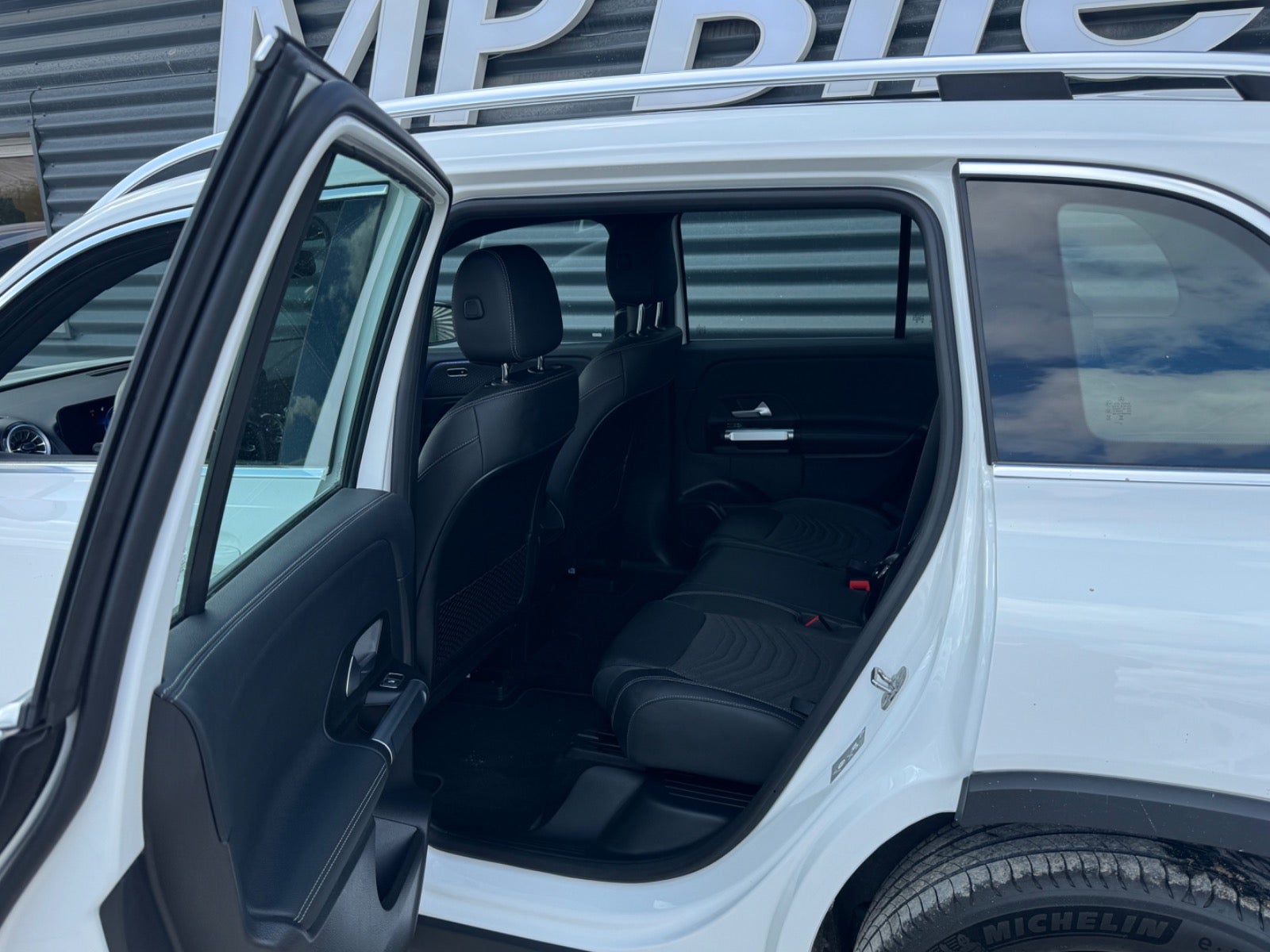 Billede af Mercedes EQB300  Progressive 4Matic