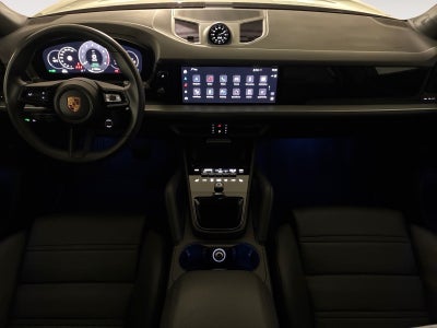 Porsche Cayenne E-Hybrid Tiptr. Van