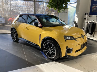 Renault 5 E-Tech 52 Iconic 5d