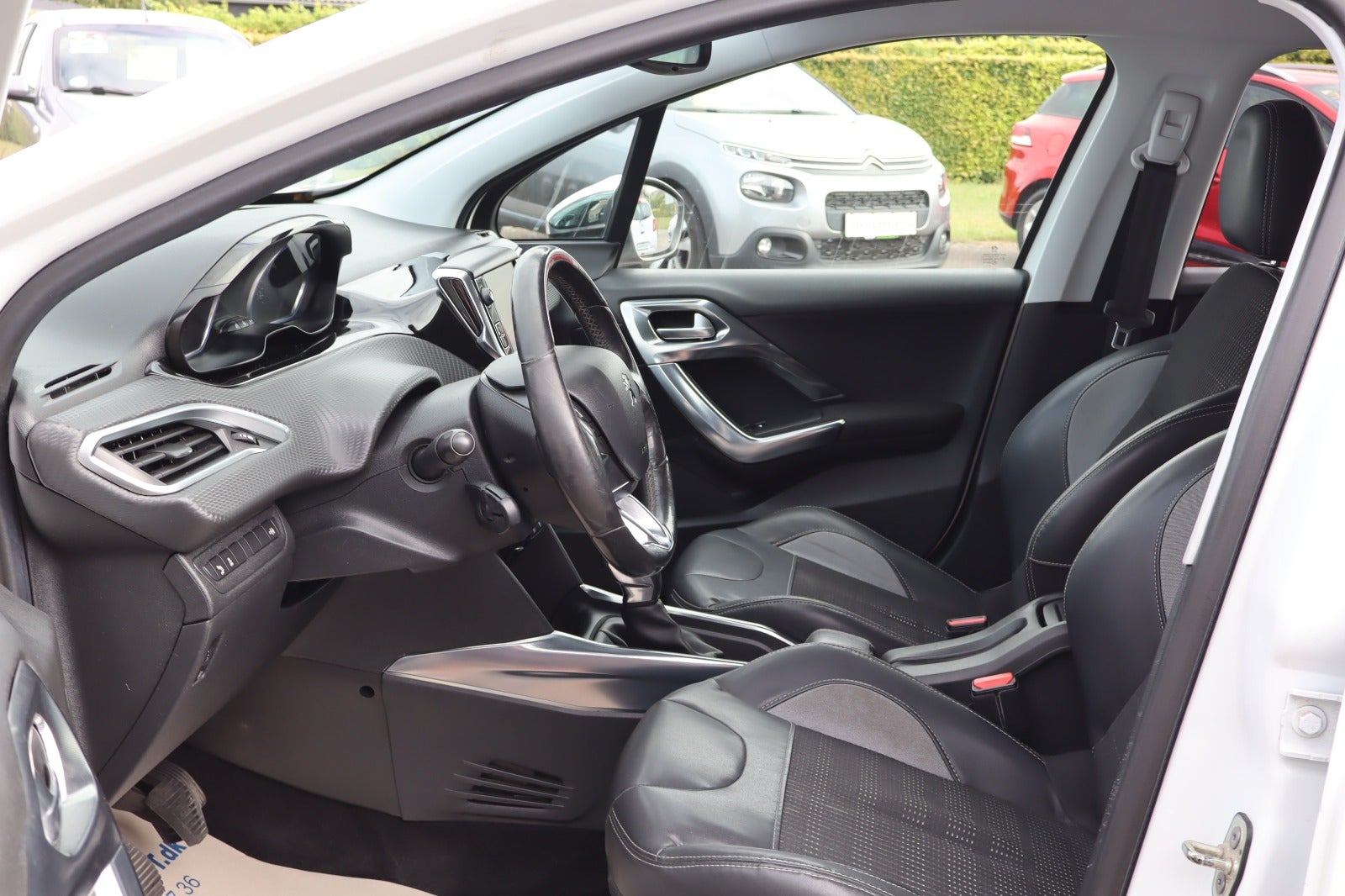 Billede af Peugeot 2008 1,2 VTi 82 Allure