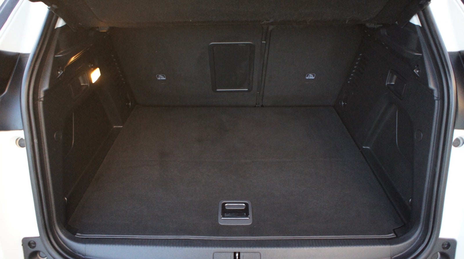 Peugeot 3008 Hybrid Allure LTD EAT8