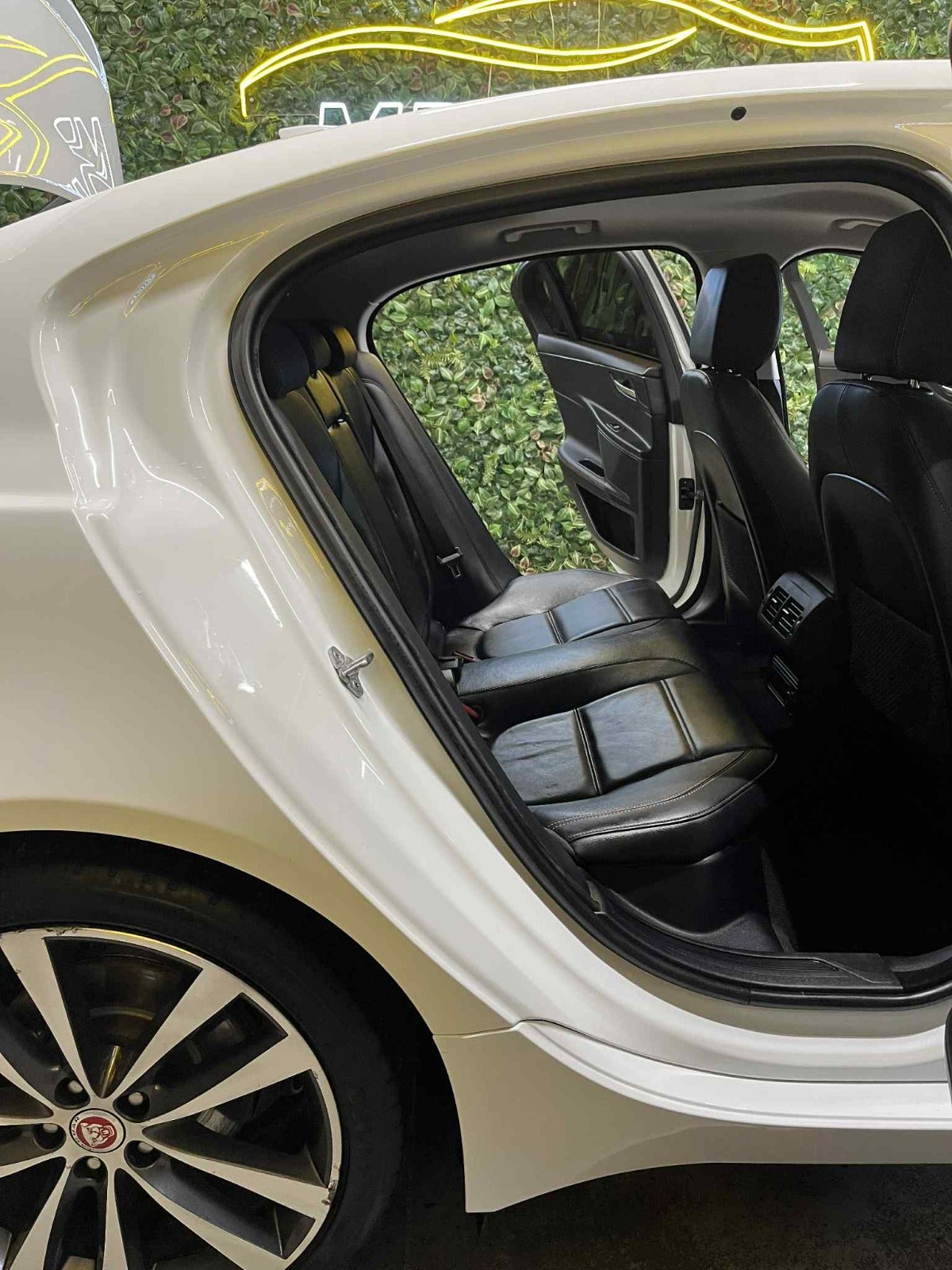 Billede af Jaguar XE 2,0 D180 Prestige aut.