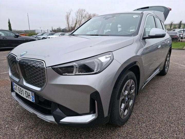 BMW iX1 xDrive30 Fully Charged X-line