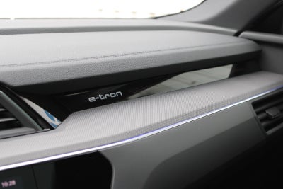 Audi Q8 e-tron S-line Black Style quattro