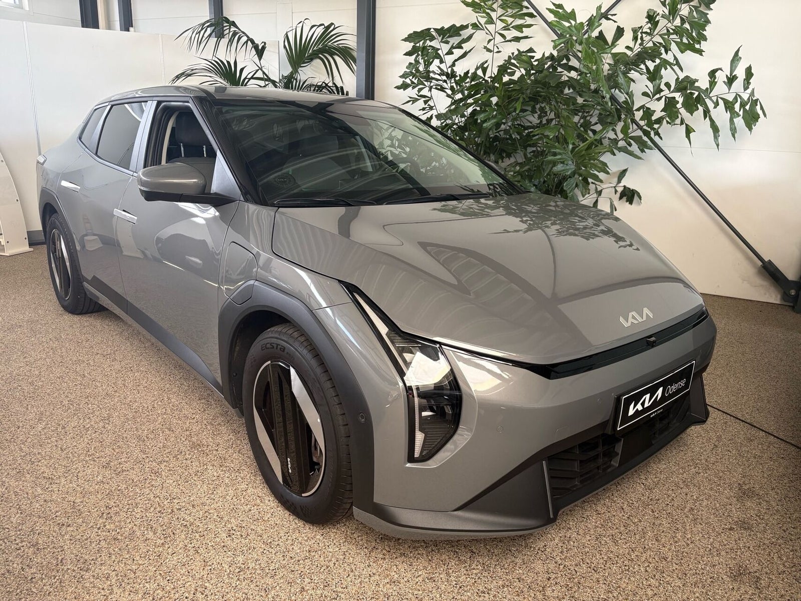 Kia EV4 Long Range Prestige Fastback