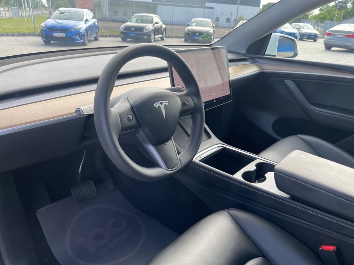 Tesla Model Y 2022