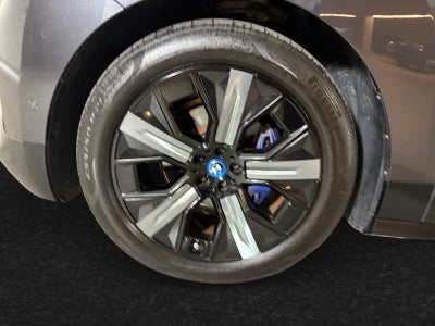 BMW iX xDrive40 Supercharged