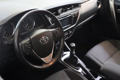 Toyota Auris D-4D T2+