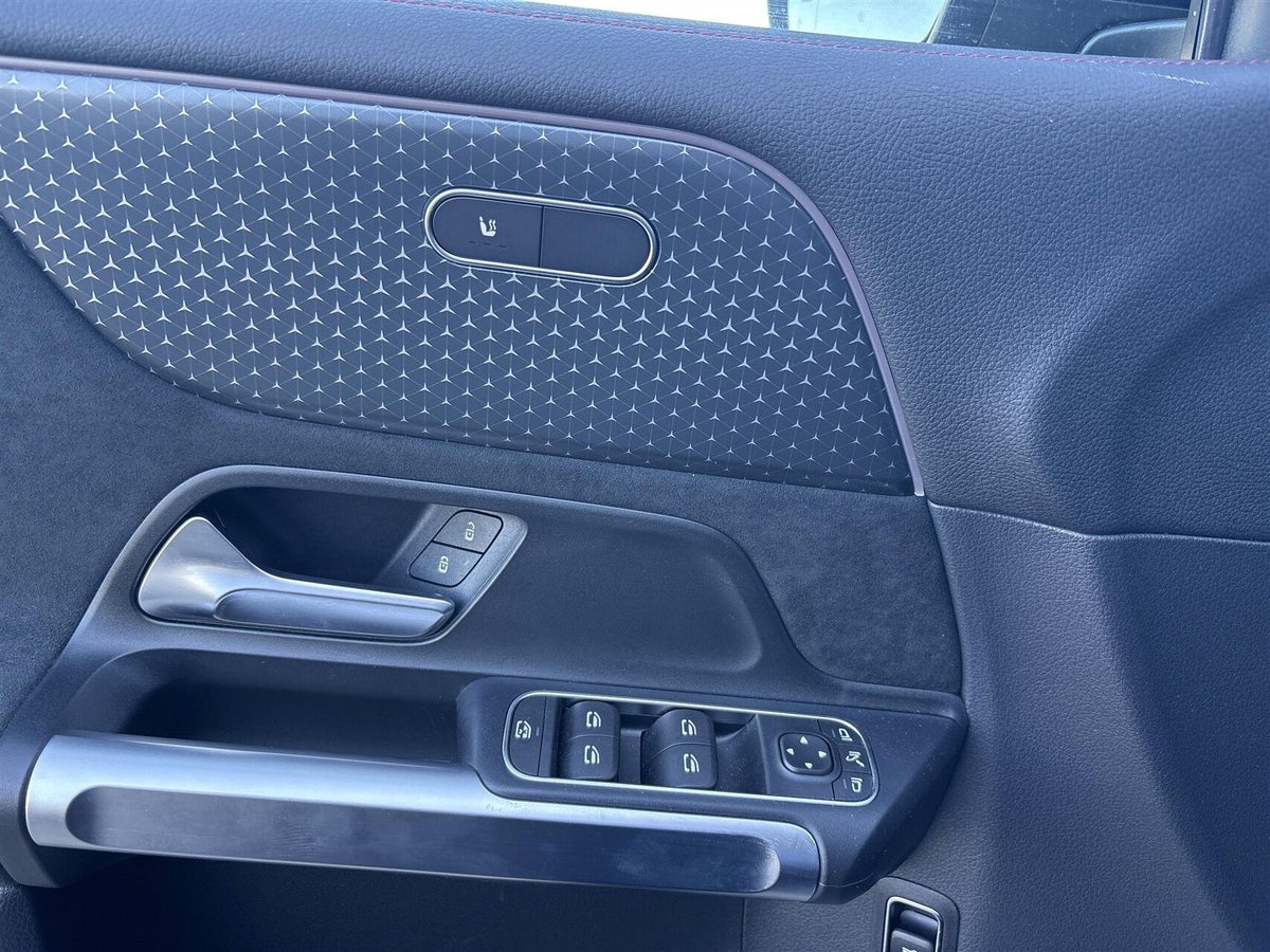 Mercedes EQB300 AMG Line 4Matic billede 17