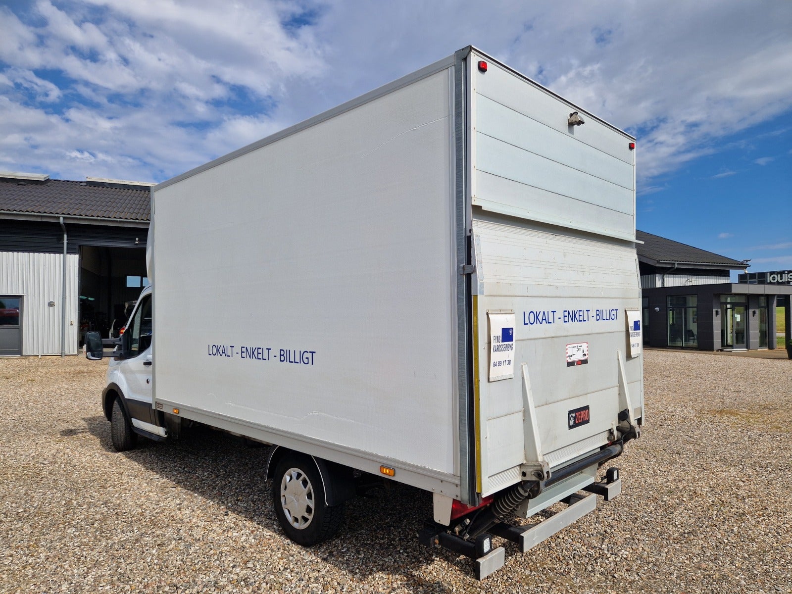 Billede af Ford Transit 350 L4 Chassis 2,0 TDCi 160 Alukasse m/lift FWD