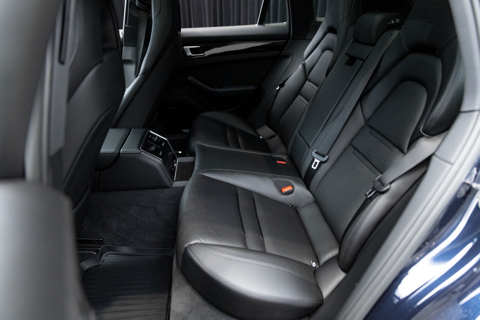 Gallery image 18 of 18