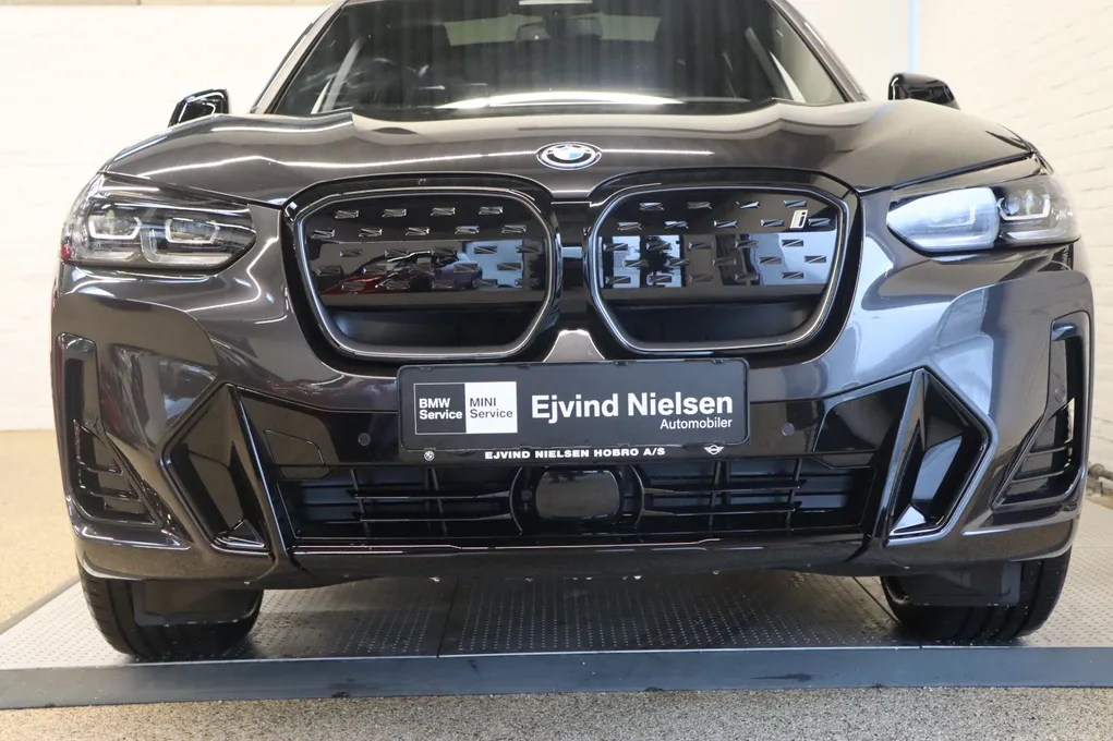 BMW iX3 Charged M-Sport