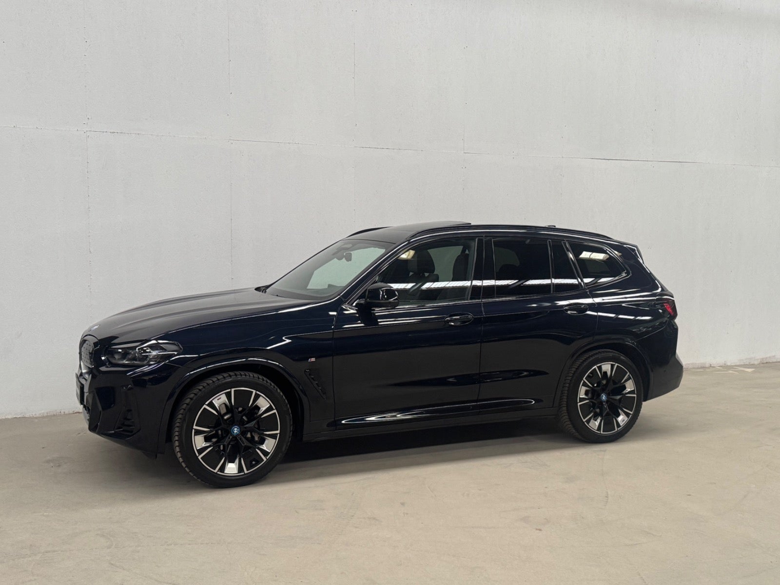 BMW iX3 Charged Plus M-Sport A