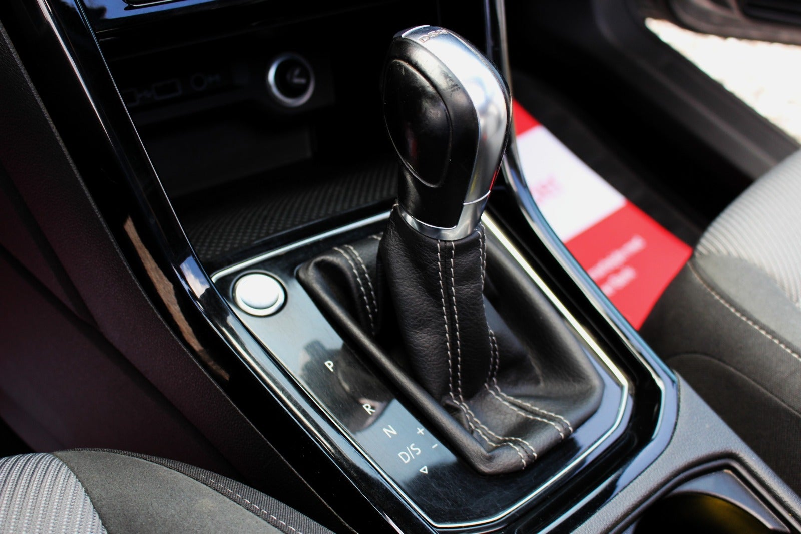 VW Touran TDi 190 R-line DSG Van