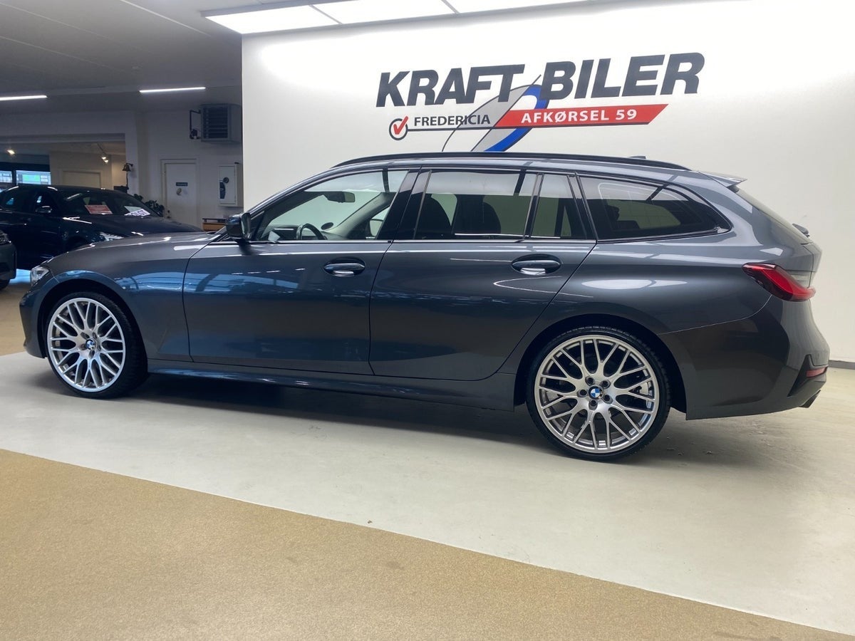 Billede af BMW 320d 2,0 Touring Sport Line aut.