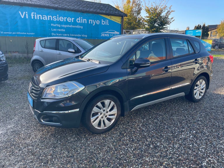 Suzuki S-Cross GL+ CVT