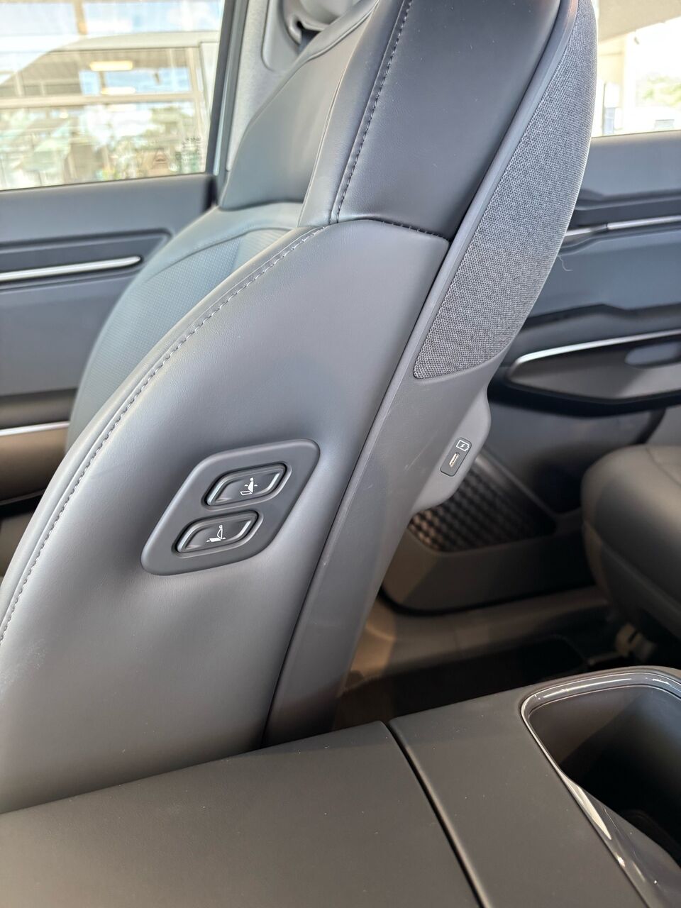 Kia EV9 Standard Range Upgrade RWD 7prs