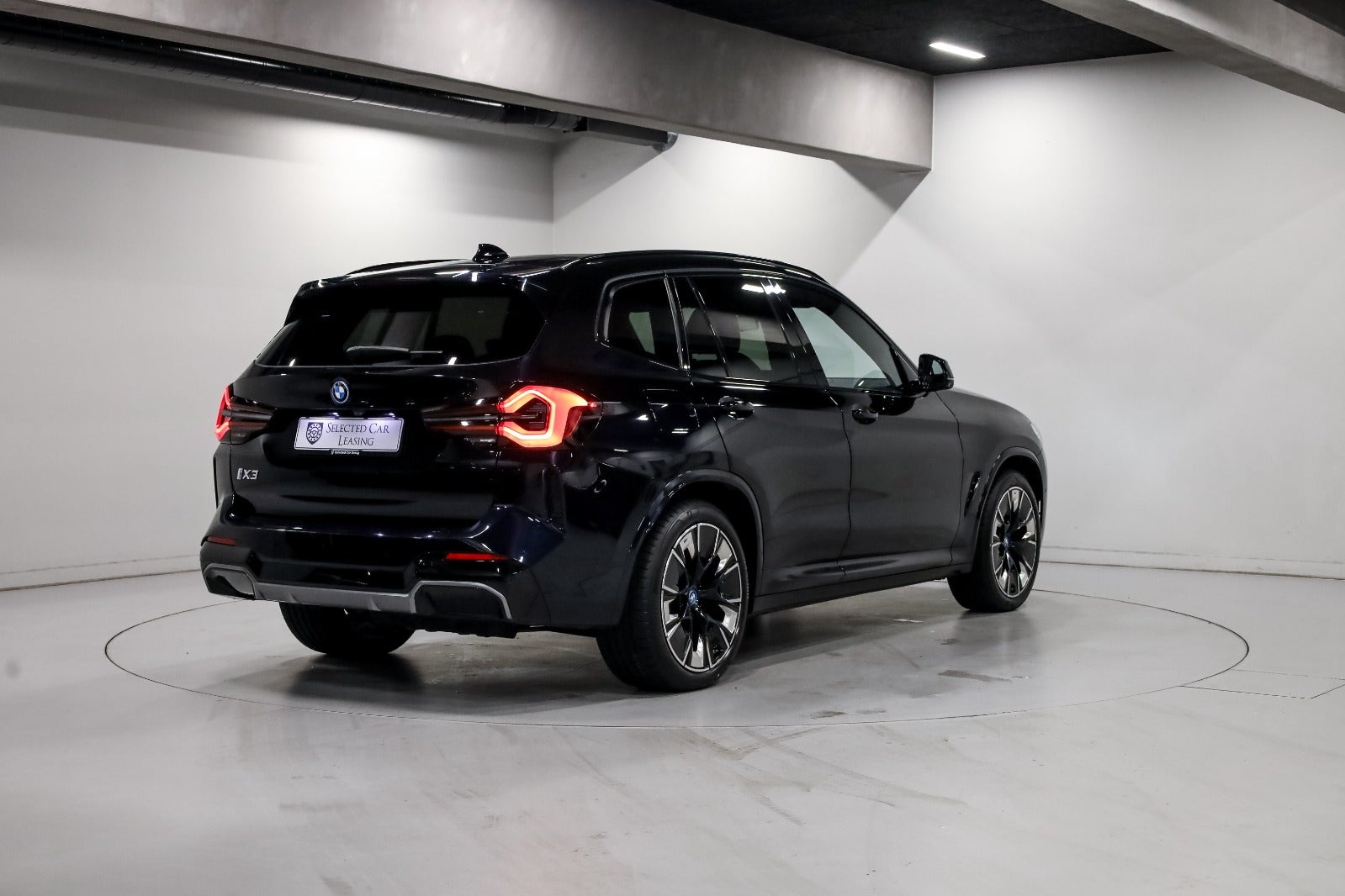 BMW iX3 Charged Plus M-Sport