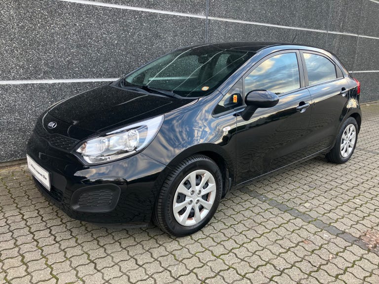 Kia Rio CVVT Exclusive