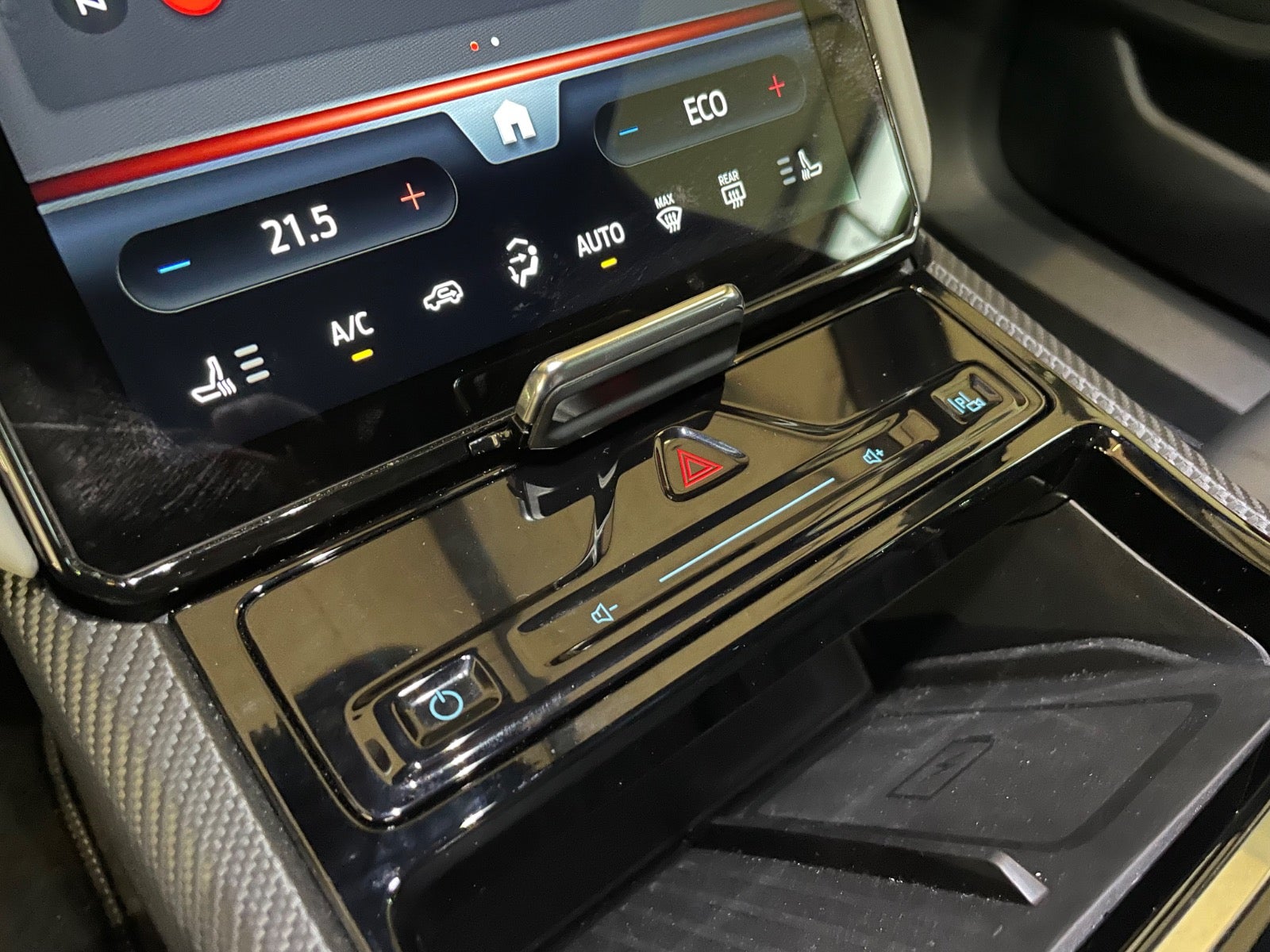 Ford Explorer Premium Extended Range