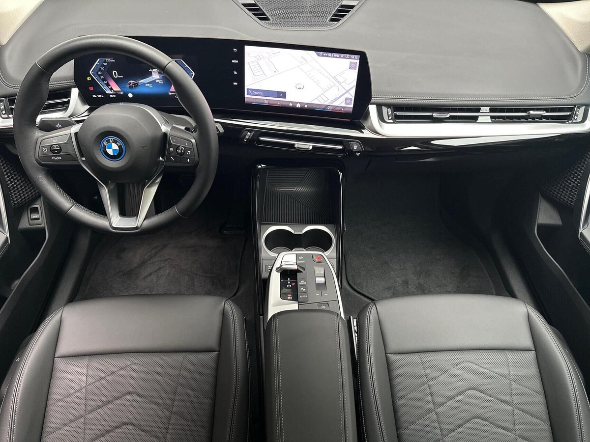 BMW iX1 eDrive20 X-Line billede 4