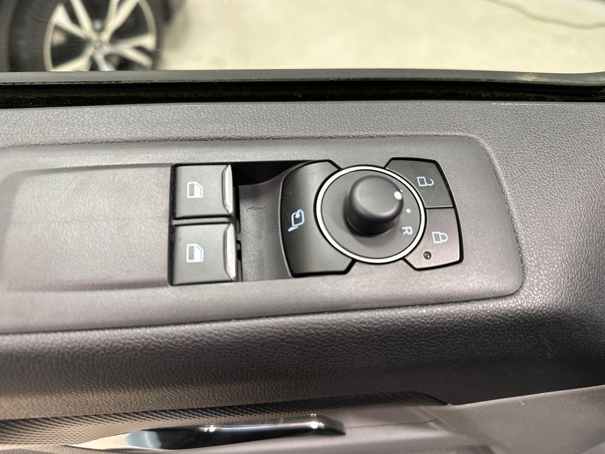 Ford E-Transit Custom 340L Limited billede 16