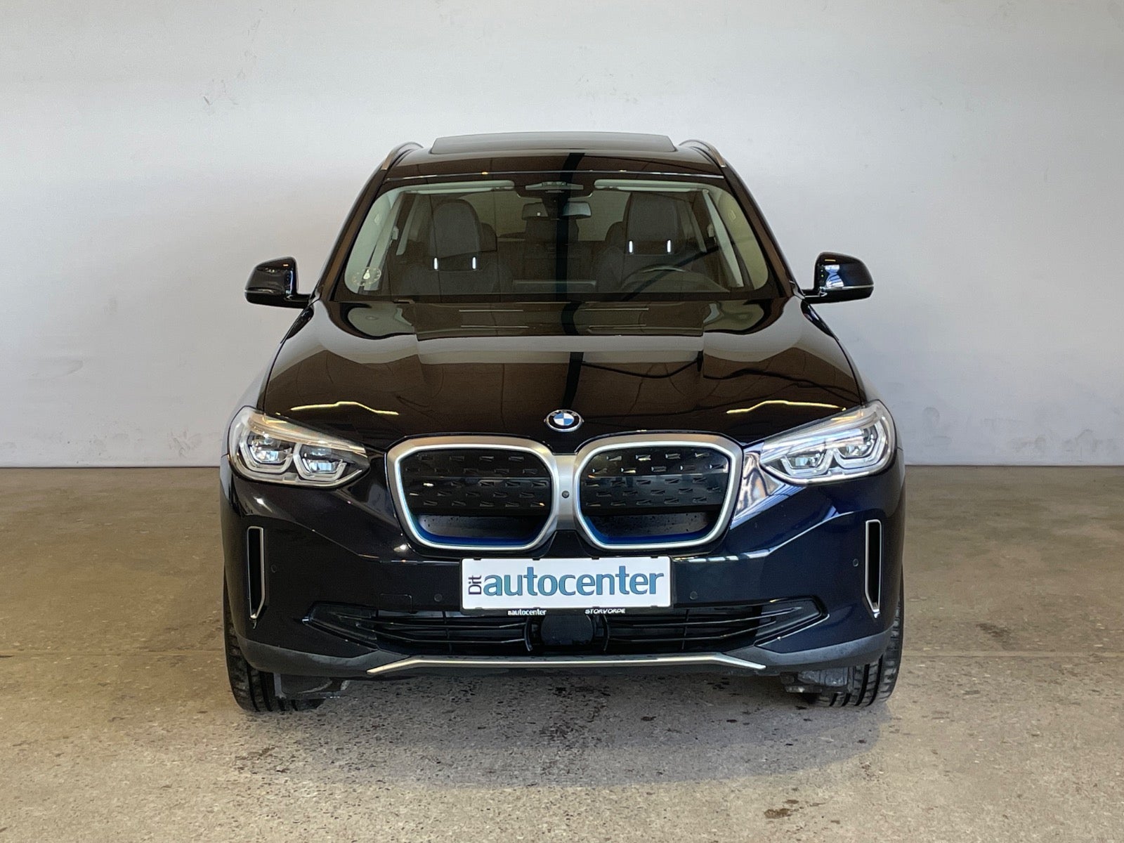 BMW iX3 Charged Plus