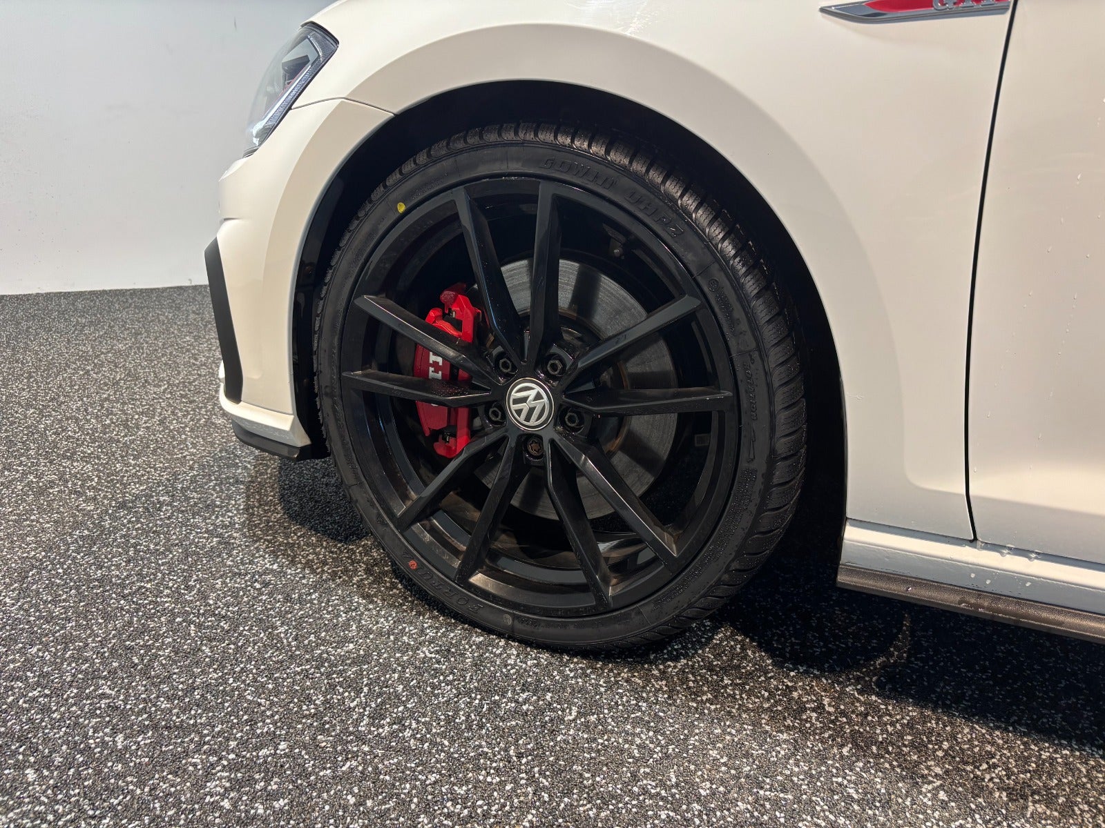 VW Golf VII 2,0 GTi Performance DSG 5d - 10