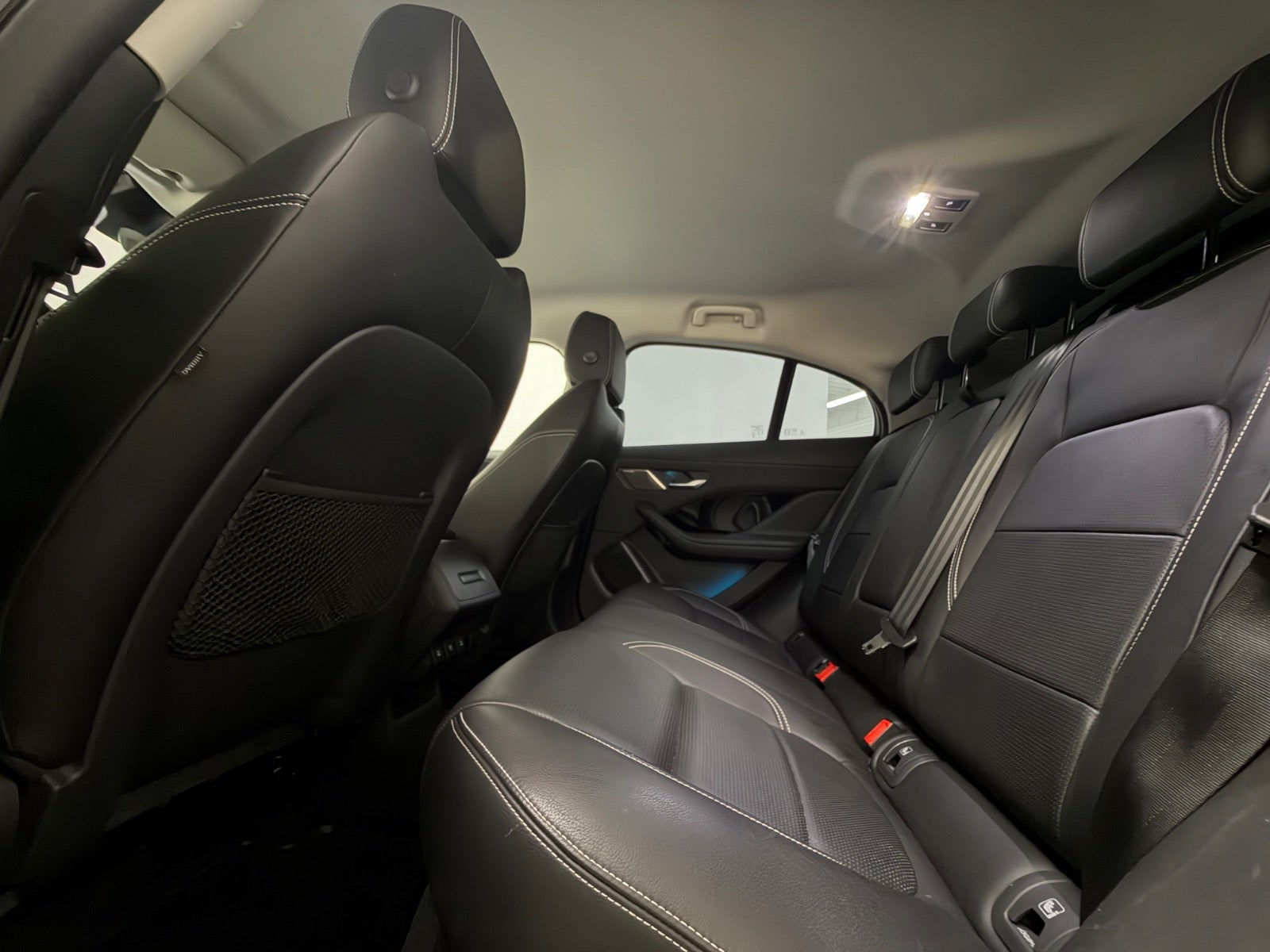 Billede af Jaguar I-Pace  EV400 SE AWD