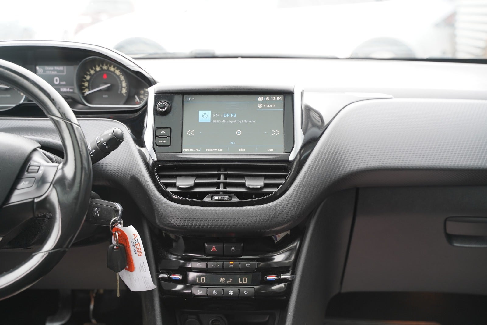 Billede af Peugeot 208 1,5 BlueHDi 100 Allure Sky