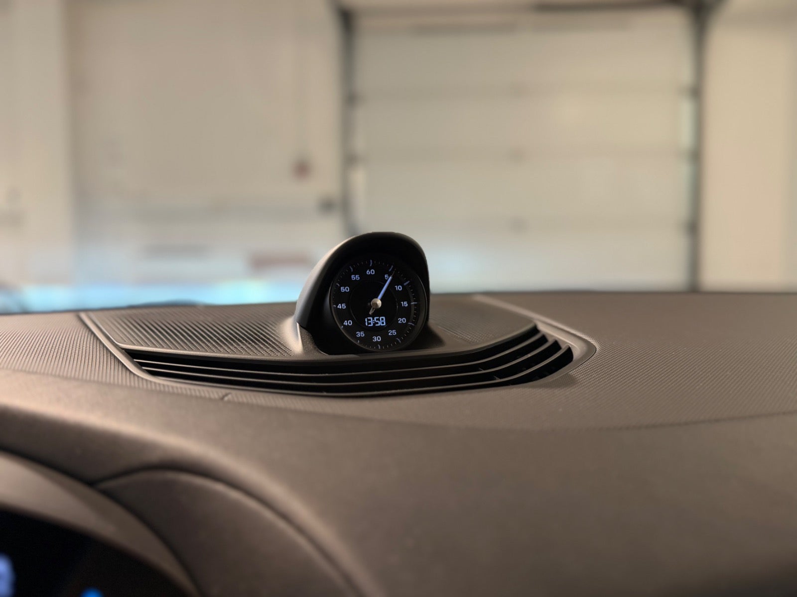 Porsche – Taycan 4S